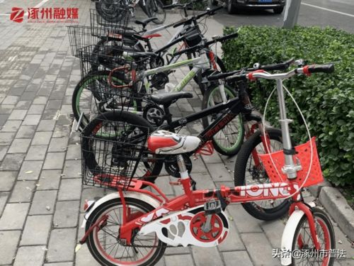 自行車占道 學(xué)生騎車存隱患 相關(guān)部門回應(yīng) 記者實(shí)探另有新發(fā)現(xiàn)